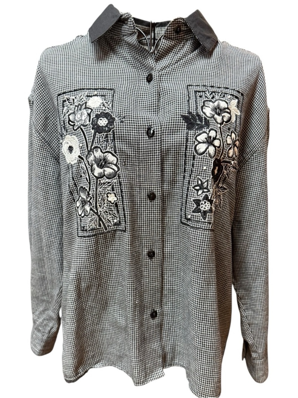 90s Victoria Jones Petites Black & White Check Button-Up Shirt Floral Embroidery